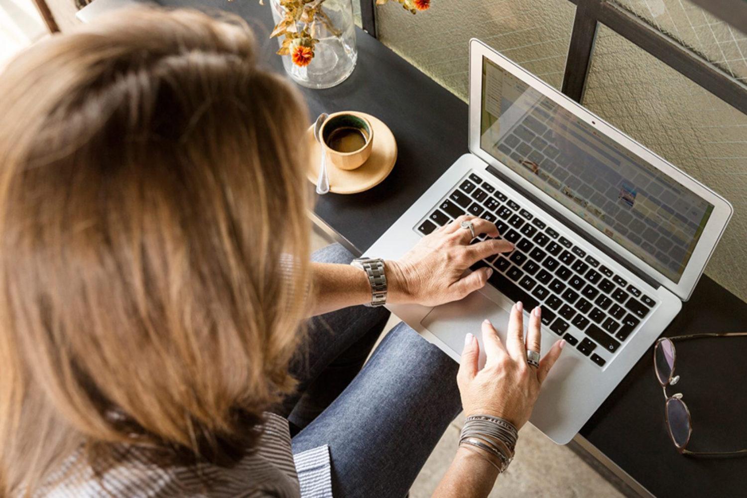 Kontaktmanagement per Laptop