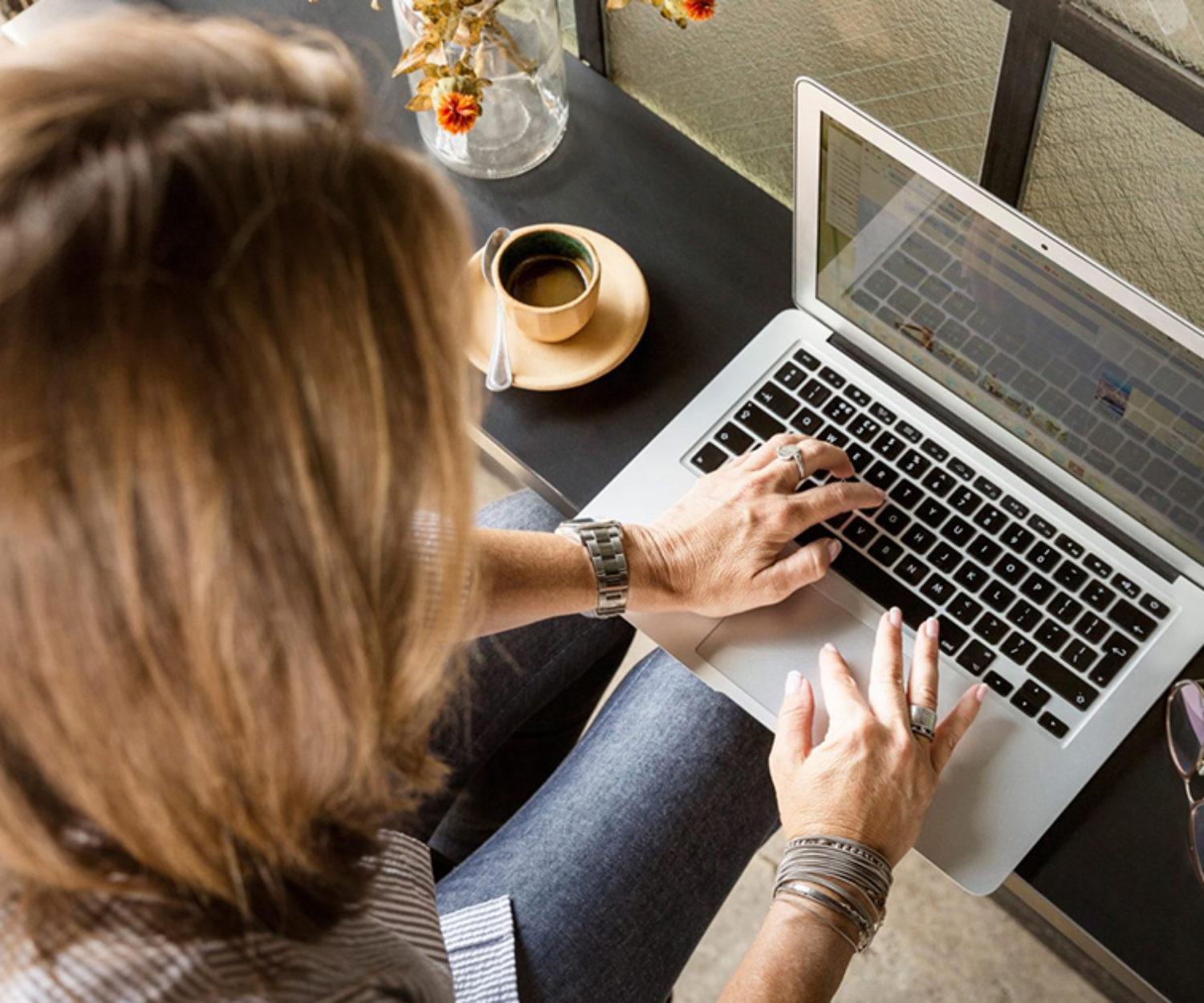 Kontaktmanagement per Laptop