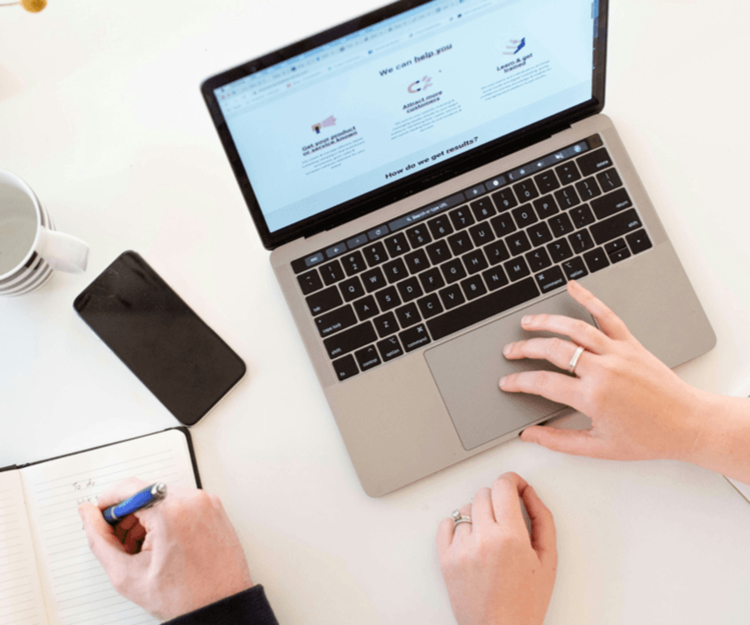 Marketingagentur oder Marketingberatung? Das Bild zeigt die beiden Dienstleistungswelten.